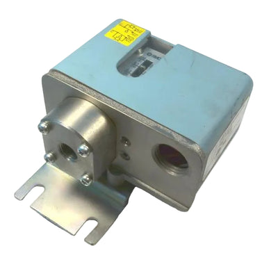 ISC302-02BL5-X220-P